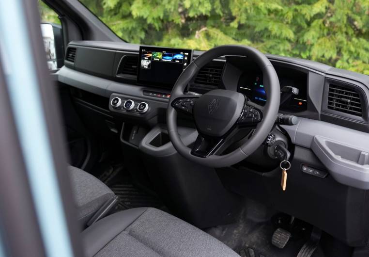 Renault Master Review 2025: Prices, specs & verdict | Car review | RAC