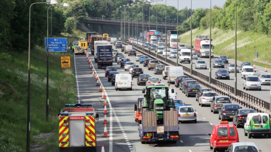 Drivers and the RAC call for hard shoulder to be reinstated on existing all-lane-running smart motorways