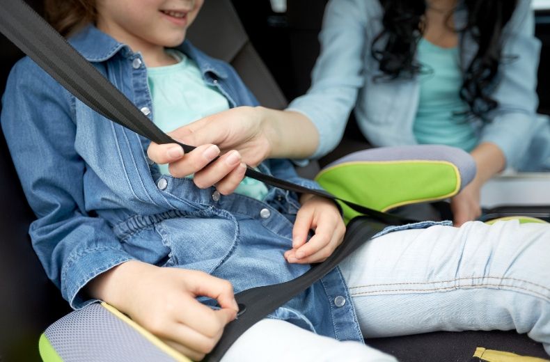 Over a fifth of parents and grandparents confess to not using car seats for children 