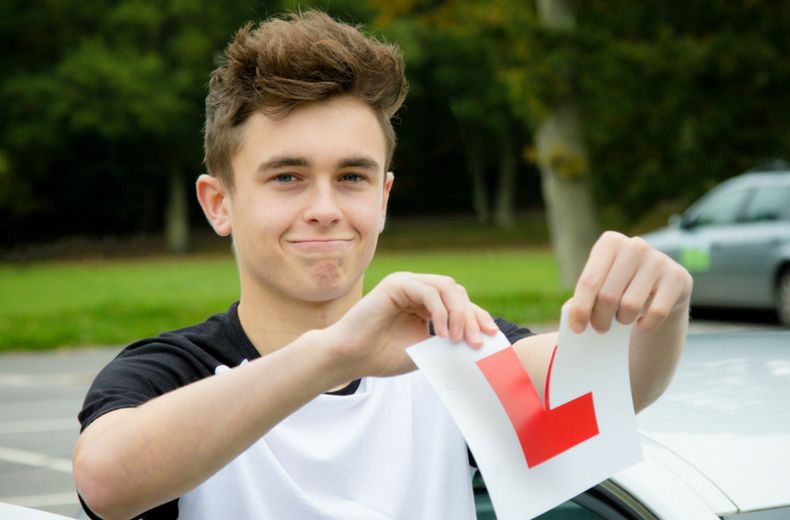 15 Driving test tips to help you pass first time | RAC Drive