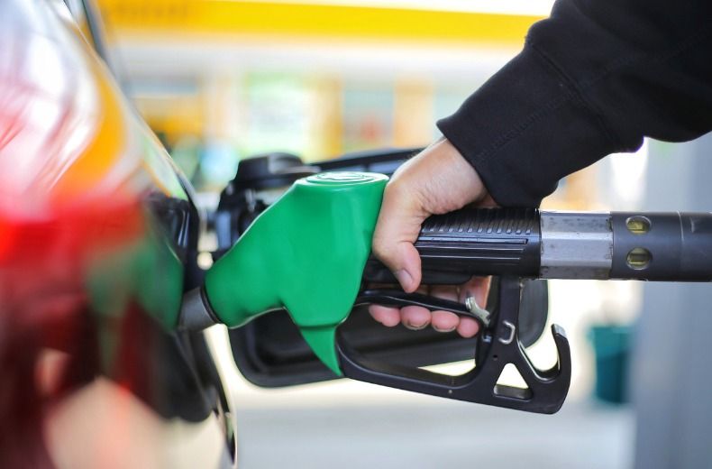 Government urges drivers to ‘buy fuel as normal’ after some forecourts close