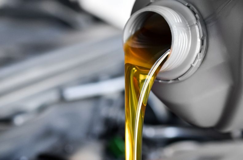 Oil trick could scam drivers out of thousands