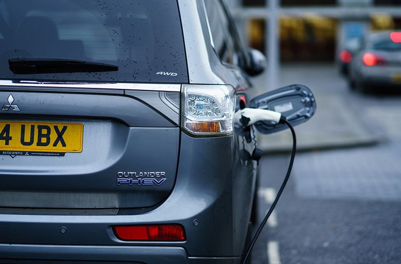 Ban on petrol and diesel cars 'should be brought forward to 2035'