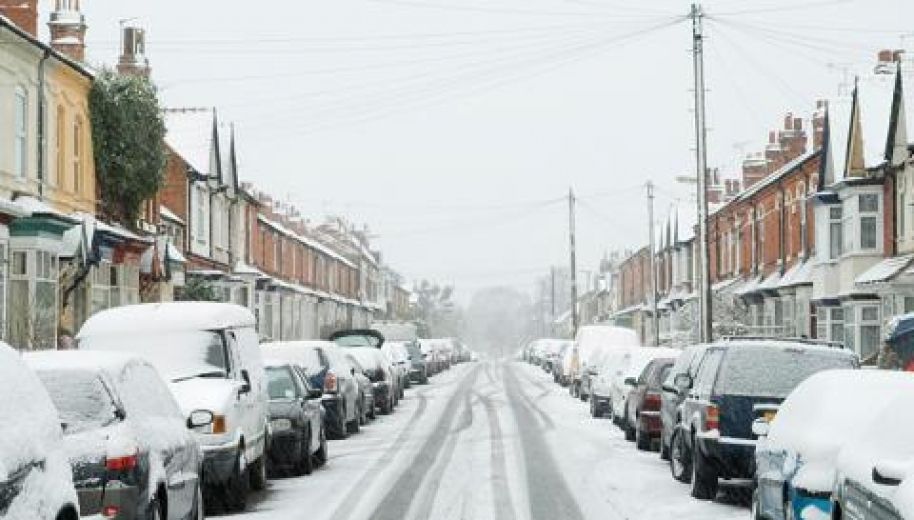 Four-in-10 motorists would still drive regardless of how much snow is on the roads