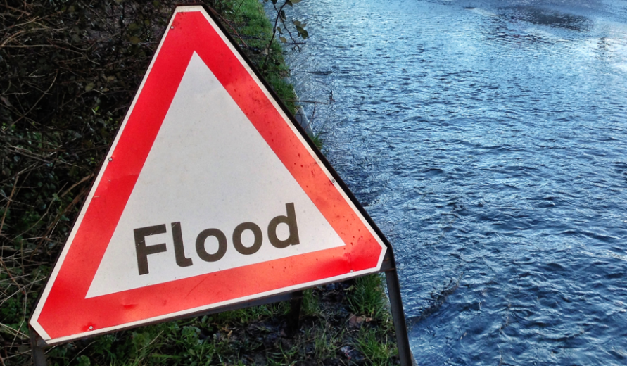 Flooding chaos hits the UK – what should drivers be doing? Don’t get fined!