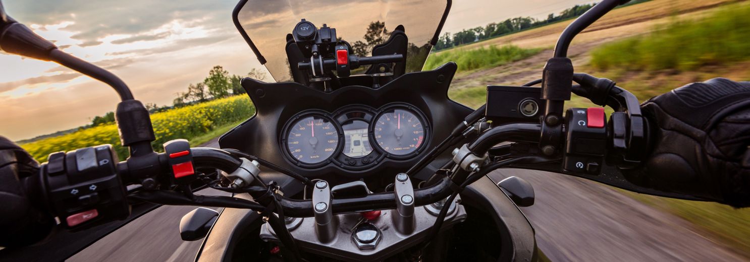 Motorcycle warning lights – what they mean and you need to do